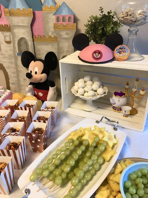 Disney World Birthday Party Food, Teen Disney Theme Party, Disneyland Party Activities, Disney World Party Ideas, Disney World Party Food, Walt Disney Birthday Party Ideas, Disneyland Dessert Table, Disneyland Birthday Party Food, Disneyworld Theme Birthday Party