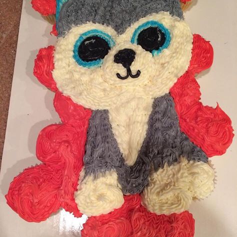 Husky Beanie Boo Cupcake Cake Husky Cupcakes, Beanie Boo Cake, Husky Cake, Husky Birthday, Beanie Boo Party, Beanie Boo Birthdays, Boo Cake, Wolf Cake, Boo Party