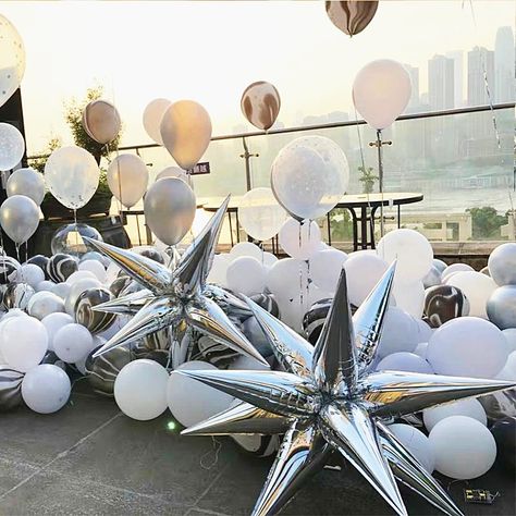 Space Theme Party, Balloon Arches, Mothers Day Decor, 3d Star, Balloon Pump, Balloon Columns, Balloon Decor, New Year Decor, Graduation Decorations