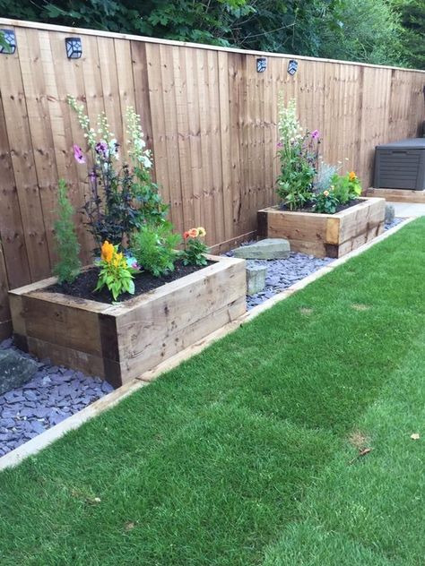 Garden Pallet, Backyard Garden Landscape, Back Garden Design, Patio Garden Design, Diy Backyard Landscaping, Outdoor Gardens Design, Garden Yard Ideas, Outdoor Decor Backyard, Backyard Garden Design