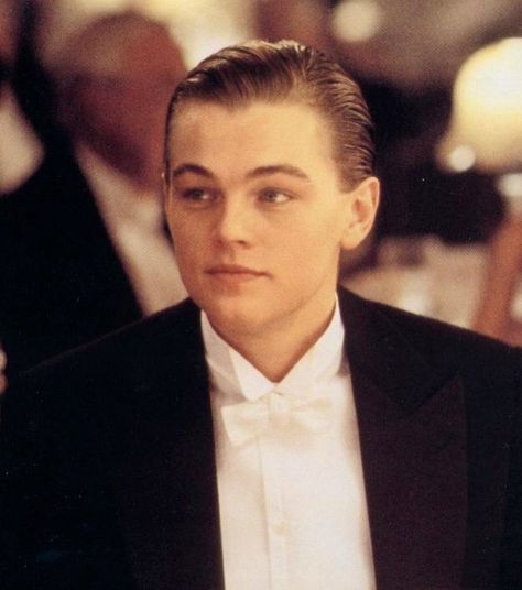 Dinner tux Jack Titanic, Leonardo Dicaprio Titanic, Leonard Dicaprio, Titanic Photos, Men's Cuts, Leonardo Dicaprio Movies, Leonardo Dicaprio 90s, Jack Dawson, Young Leonardo Dicaprio