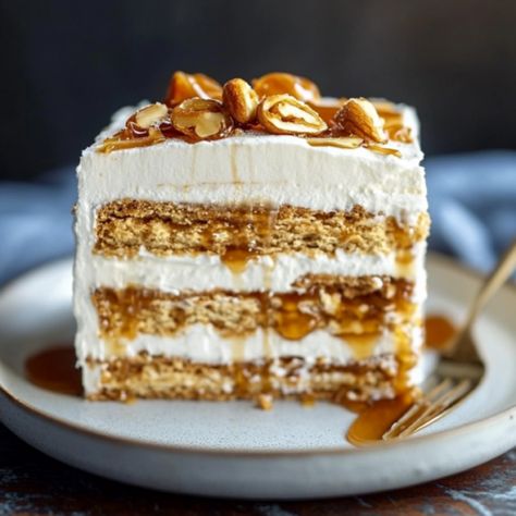 Easy Salted Caramel Icebox Cake Caramel Icebox Cake, Carrot Cake Cheesecake Recipe, Easy Salted Caramel, Peach Pound Cakes, Icebox Cake Recipes, Carrot Cake Cheesecake, Easy Carrot Cake, Salted Caramel Sauce, Chocolate Cookie Recipes