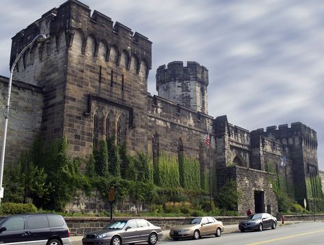 When opened in 1829, EASTERN STATE PENITENTIARY was the world's 1st modern prison. Now it's just creepy. 2027 Fairmount Ave. $14 admission. 10-4 every day. Haunted Prison, Abandoned Prisons, Ghost Sightings, Eastern State Penitentiary, Pennsylvania Travel, Creepy Ghost, Most Haunted Places, Ghost Adventures, Ghost Tour