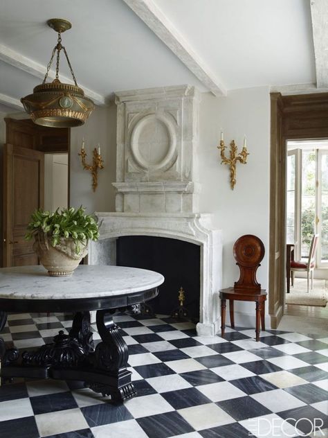 9 Spaces That Made Us Want Black & White Checkered Floors - Checkered Floor Kitchen, Checkered Floor, Bold Tile, Checkerboard Floor, White Marble Floor, Black White Checkered, Black And White Interior, Black And White Tiles, Black And White Marble