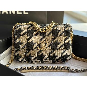 1 new message Chanel Tweed Bag, Tweed Bag, Chanel 19, Tote Outfit, Chanel Tweed, Chanel Chanel, Handbag Outfit, Chanel Official, Chanel Official Website