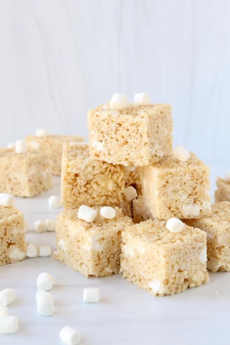 The Ultimate Rice Krispie Treats - Joy Oliver Brown Butter Rice Krispie Treats, Brown Butter Rice, Peppermint Treats, Creamed Rice, Bakers Table, Krispie Treats Recipe, Gluten Free Peanut Butter, Marshmallow Treats, Gluten Free Chocolate Chip