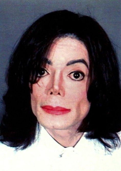 And then you morphed even more from handsome to monster*** micheal Jackson. ...sick..sad..drugged... Funny Mugshots, Celebrity Mugshots, Neverland Ranch, Mysteries Of The World, Photo Star, Kate Jackson, John Edwards, Joseph Jackson, The Jacksons