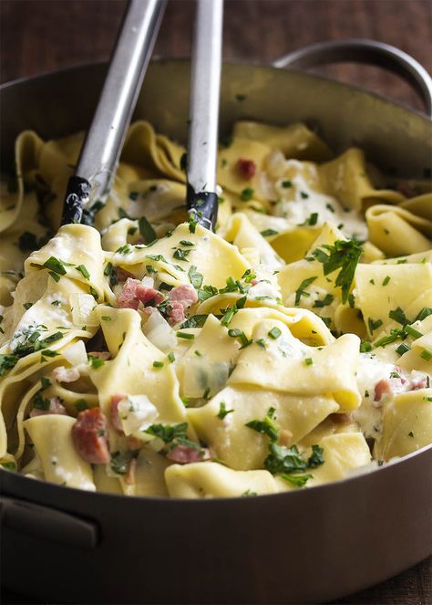 Creamy burrata is tossed with crispy pancetta, chopped herbs, and fresh pappardelle noodles in this quick recipe for pancetta pasta. | justalittlebitofbacon.com Parpadelle Pasta Recipes, Recipes With Pancetta, Christmas Pasta Dishes, Pasta With Burrata, Pasta With Pancetta, Pappardelle Recipe, Burrata Recipe, Crispy Pancetta, Pancetta Pasta