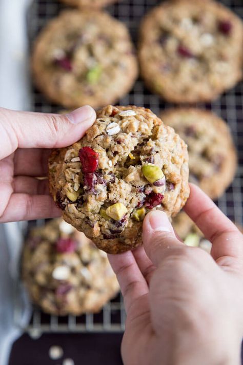 These Pistachio Oatmeal Cranberry Cookies are the best chewy oatmeal cookies recipe you will ever need. #wildwildwhisk #oatmealcookies #oatcookies #cookies #cookierecipes #pistachio #pistachiocookies #cranberry #cranberryorange #driedcranberry Pistachio Oatmeal, Oatmeal Cranberry Cookies Recipe, Oatmeal Craisin Cookies, Chewy Oatmeal Cookies Recipe, Craisin Cookies, Cranberry Pistachio Cookies, Cranberry Cookies Recipes, Oatmeal Cranberry Cookies, Pistachio Cookies