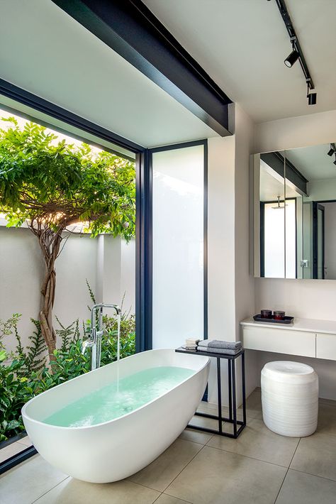 Secluded Garden, Outdoor Bathroom Design, Ceramic Stool, Freestanding Bath, Outdoor Bathrooms, Hus Inspiration, Bathroom Design Luxury, Main Bathroom, Dream Bathrooms