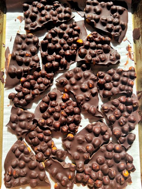 Pretzel Treats, Healthy Protein Snacks, Gluten Free Sweet, Chocolate Bark, 2 Ingredient, Plant Based Eating, Healthy Protein, Vegan Dessert Recipes, Vegan Treats