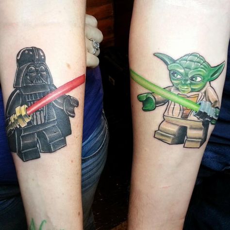 Yoda Tattoo, Geek Couple, Lego Tattoo, Star Trek Tattoo, Nerdy Tattoos, Small Couple Tattoos, Matching Couple Tattoos, Tattoos Geometric, Star Wars Tattoo