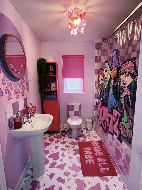 Bratz Bathroom, Pink Bratz, The Bratz, Luxury Room Bedroom, First Apartment Decorating, Colorful Home Decor, Dream Apartment Decor, Future Apartment Decor, Bathroom Decor Apartment