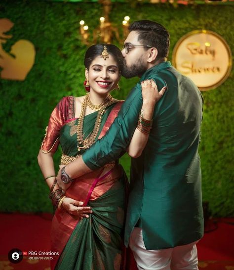 வளைகாப்பு போட்டோ, Srimantham Photoshoot Saree, Seemantha Photoshoot, Seemantham Poses With Husband, Sreemantham Photoshoot Traditional, Srimantham Stills Photo, Valakappu Photos, Valaikappu Photoshoot, Indian Baby Shower Photoshoot Ideas