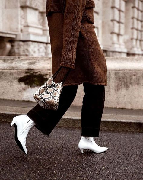 5 Big Winter Boot Trends Our Readers Are Wearing Now White Boots Street Style, White Ankle Boots Outfit, Trending Winter Boots, White Ankle Boots, Women Fashion Edgy, Trending Boots, White Boots, Boots Outfit, Ladies Tops Fashion