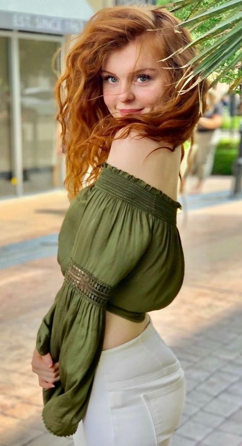 Follow @loveredhairgirls and get more of the good stuff by joining Tumblr today. Dive in! Red Hair Model, Red Freckles, Ginger Models, I Love Redheads, Pretty Redhead, Girly Girl Outfits, Beautiful Red Hair, Ginger Girls, Redhead Girl