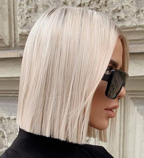 behindthechair.com on Instagram: “* ATOMIC Blonde! 💣😎 ... please show some love for #btcFIRSTFEATURE artist @tarquini_hairandskin on @valentina.steinhart using straight…” Atomic Blonde Hair, Platinum Blonde Bob Hairstyles, Short Bright Blonde Hair, Bleach Blonde Bob, Platinum Blonde Bob, White Blonde Bob, Long Bob Haircut With Layers, Blonde Short Bob, Blonde Hair For Brunettes