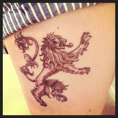 Game of thrones tattoo Lannister Tattoo, Lannister Lion, World Travel Tattoos, Scotland Tattoo, Game Of Thrones Tattoo, Lion Tattoo, Tattoo Flash Art, Great Tattoos, Travel Tattoo