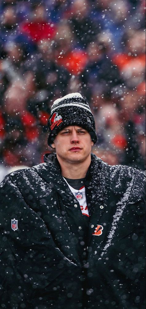 Joe Burrow Cute, Nfl Bengals, Cincinatti Bengals, Joe Borrow, Bengals Football, Nfl Photos, Joe Burrow, Joe Cool, Man Crush Everyday