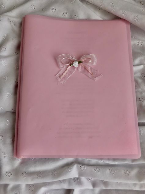 Pink folder, light pink, bows, ribbons, rosettes, diy, coquettecore, school supplies, dollette, nymphet, pretty, aesthetic Coquette School Supplies, Pink Folder, Folder Decoration, Coquette School, Pretty School Supplies, School Folders, Pretty Aesthetic, Pink Slippers, Diy School Supplies