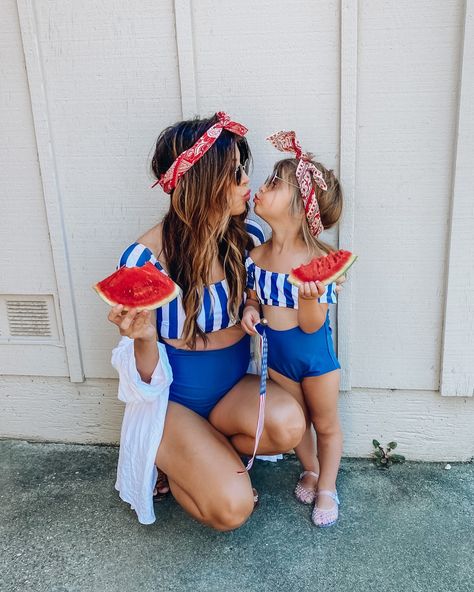 4th of July-Inspired Outfits for Everyone | The Girl in the Yellow Dress Holly Photography, Photogenic Poses, July 4th Outfits, 4th Outfits, July Inspiration, July Pictures, July Aesthetic, Daughter Style, July Outfits