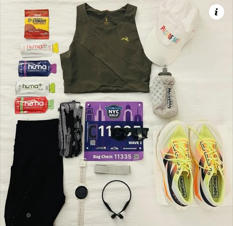 Marathon Race Day Outfits, Half Marathon Inspiration, Workout Clothes Aesthetic, Half Marathon Plan, Running Inspo, Marathon Inspiration, Running Outfits, Runners Workout, Running Girl