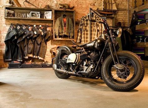 Motorbike Shed, Classy Man Cave, Western Interior, Triumph Cafe Racer, Motorcycle Repair, Motorcycle Garage, Leather Store, Vintage Lifestyle, Classic Motors