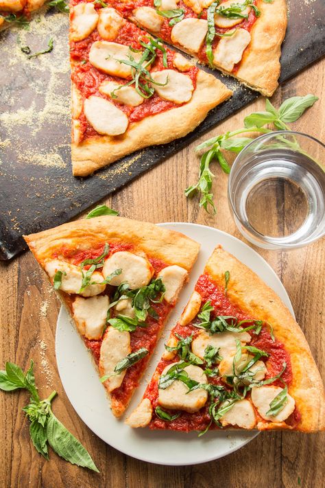 The Best Whole Wheat Pizza Dough Cashew Mozzarella, Vegan Italian Recipes, Vegan Pizza Recipe, Wheat Pizza Dough, Margarita Pizza, Wheat Pizza, Italian Pizza Recipe, Vegan Dinner Recipes Easy, Whole Wheat Pizza