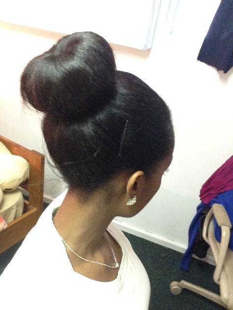 Sock bun #protectivestyle Sock Bun Black Women, High Bun With Swoop, Sock Bun Hairstyles, Sock Buns, Donut Bun, Sock Bun, Curls Hairstyles, Hair Stores, Dyed Hair Inspiration