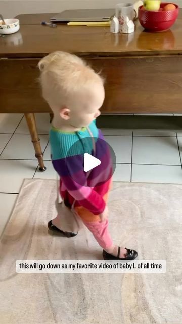 Saved Pins All, Cute Babies Videos Funny, Funny Baby Videos Hilarious Kids, Funny Children Videos, Cringy Photos, Funny Little Kid Videos, Funny Little Kids, Funny Videos Of Kids, Funny Kid Videos