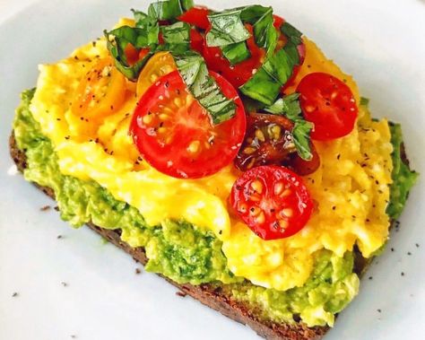 Makanan Diet, Healthy Food Dishes, Healthy Food Motivation, Healthy Lifestyle Food, Idee Pasto Sano, Avocado Recipes, Breakfast Recipes Easy, Healthy Meal Prep, Healthy Breakfast Recipes