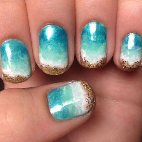 Ocean & Sand Nail Art — for days I have the time and patience. ☮ re-pinned by http://www.wfpblogs.com/author/southfloridah2o/ Beach Themed Nails, Nailart Tutorial, Sand Nails, Beach Nail Art, Sea Nails, Summer Nails Beach, Turquoise Nails, Her Nails, Diy Summer