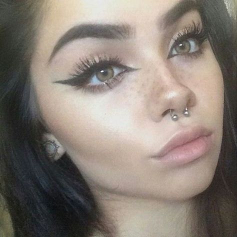 Septum Piercing Black, Eyeliner Highlighter, Upper Lip Piercing, Make Your Eyes Look Bigger, Heart Smiley, Eyes Look Bigger, Septum Piercing Jewelry, Eyeliner Hacks, Septum Piercings