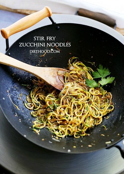 Stir Fry Zucchini Noodles - Delicious, low-carb, healthy Stir Fry made with spiralized zucchini and onions tossed with teriyaki sauce and toasted sesame seeds. Stir Fry Zucchini, Stir Fry Zucchini Noodles, Zucchini And Onions, Low Carb Pasta Recipes, Resep Pasta, Zucchini Noodle Recipes, Healthy Stir Fry, Spiralized Zucchini, Zoodle Recipes