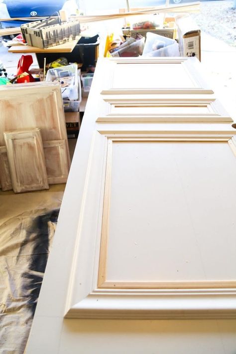 How to DIY a 3-Paneled Interior Door // Love & Renovations Panel Doors Diy, Diy Door Molding, 3 Panel Interior Door, Diy Panel Door, Diy Interior Doors, Door Makeover Diy, Car Interior Diy, Make A Door, Panel Interior Doors