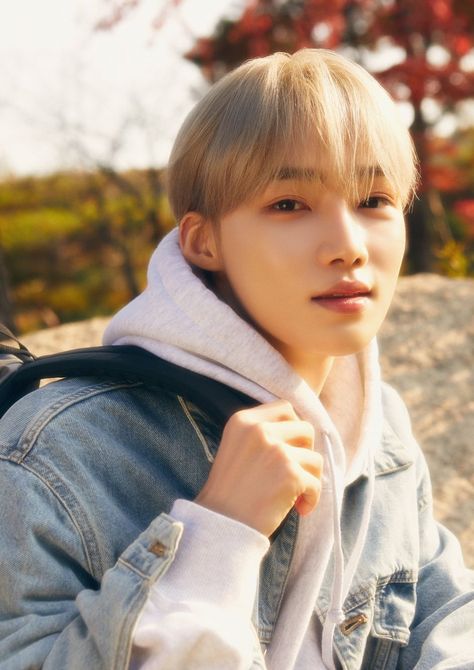 𓈒 ❤︎︎ ࣪ ˖ on Twitter: "im in love with him (real) https://t.co/EipRSU13Fg" / Twitter Chanhee Photoshoot, Tbz Chanhee, Kpop Layout, The Boyz New, Chanhee The Boyz, Choi Chanhee, Midnight Garden, In Love With Him, The Cosmos