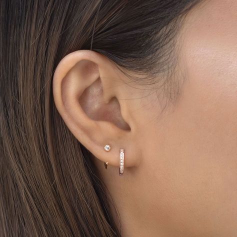 Simple Jewelry Earrings, 2nd Ear Piercing, 2 Ear Piercings, Minimalist Ear Piercings, Second Ear Piercing, Ear Piercing Studs, Ear Piercings Chart, Double Ear Piercings, Cool Ear Piercings