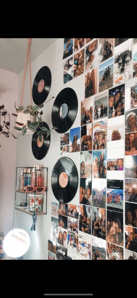 Photo wall•Vinyls•Hanging planets•Festival memories Record Wall Ideas Bedroom, Bedroom With Records On Wall, Bedroom Records On Wall, Wall With Vinyl Records, Record Hanging On Wall, How To Hang Vinyls On Wall, Records In Bedroom, How To Hang Up Records On Wall, Vinyl Record Decor Ideas Wall Art