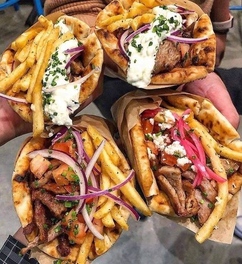 Greek Food Gyros, Cavo Tagoo Mykonos, Greek Gyros, Greece Food, Pita Sandwiches, Doner Kebab, Breakfast Dinner, Healthy Work Snacks, Greek Food