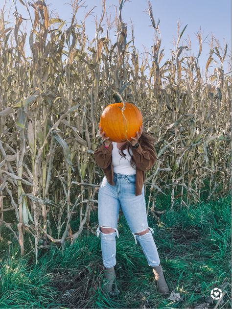 Shaket mom jeans Pumpkin Patch Mom Outfit, Mom And Daughter Pumpkin Patch Outfits, Alt Pumpkin Patch Outfit, Pumpkin Patch Pregnant Outfit, Fall Mom Fit Mid-rise Jeans, Pregnant Pumpkin Patch Outfit, Rip Mom, Ripped Mom Jeans, Pumpkin Patch Outfit