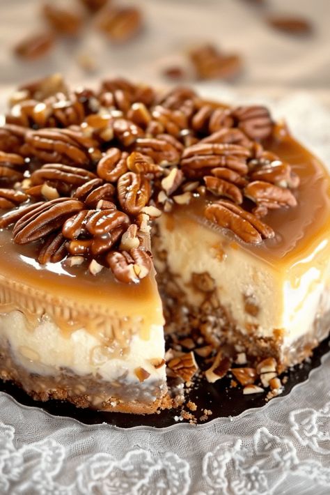 Praline Sauce For Cheesecake, Pecan Praline Topping For Cheesecake, Praline Pumpkin Cheesecake, Bourbon Praline Cheesecake, Praline Pecan Cheesecake, Pecan Praline Cheesecake Recipe, Cheesecake Recipe No Sour Cream, Butter Pecan Poke Cake, Pecan Poke Cake