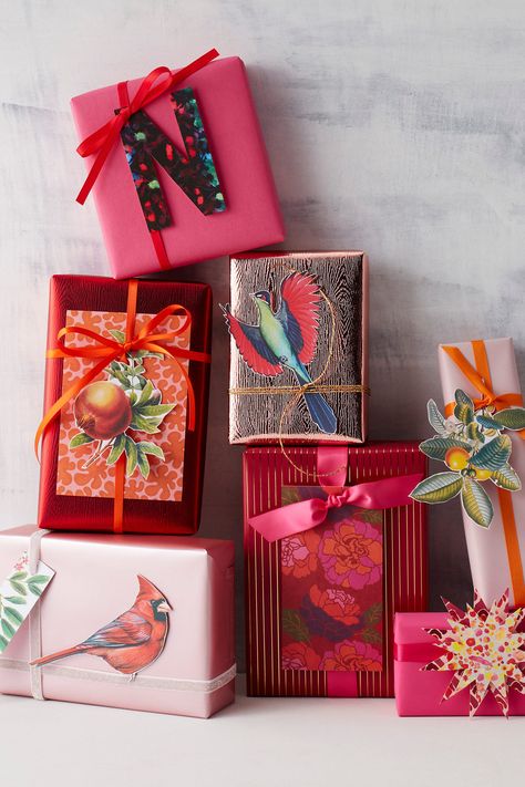 Colorful Gift Wrapping Ideas, Christmas Gift Wrapping Colorful, Diy Christmas Packaging, Gift Wrap Inspiration, Colourful Christmas Wrapping, Over The Top Gift Wrapping, How To Decorate Presents, Fun Christmas Wrapping Ideas Creative, Fun Gift Wrapping Ideas