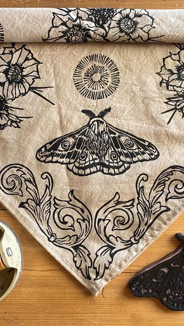 Linocut Prints Fabric, Fabric Lino Print, Linocut Prints Pattern, Linocut Print Tattoo, Moth Block Print, Printmaking On Clothes, Linocut Prints On Fabric, Linocut Fabric Printing, Block Printing Patterns