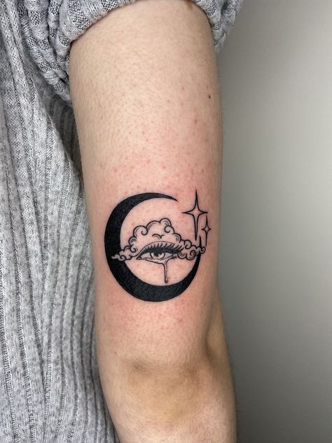 Eyes In Clouds Tattoo, Cloud With Eyes Tattoo, Cloud With Face Tattoo, Moon With Eye Tattoo, Cloud Rain Tattoo, Gvf Tattoo Ideas, Eye And Moon Tattoo, Eye Moon Tattoo, Cloud Moon Tattoo