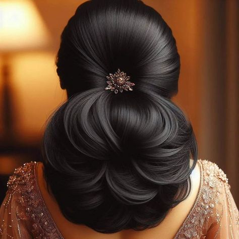 Hair Style On Saree, Big Bun Hair, Long Hair Ponytail, Big Bun, Long Dark Hair, Front Hair Styles, Hair Ponytail, Bun Hairstyles For Long Hair, Black Hairstyles