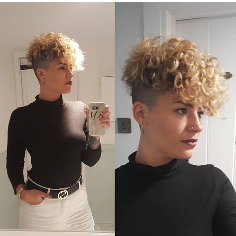 Extreme Haircut, Haircut 2023, Curly Mohawk, Short Curly Hairstyles For Women, Curly Pixie Haircuts, Blonde Curly Hair, Short Curly Haircuts, Haircuts For Curly Hair, Faux Hawk