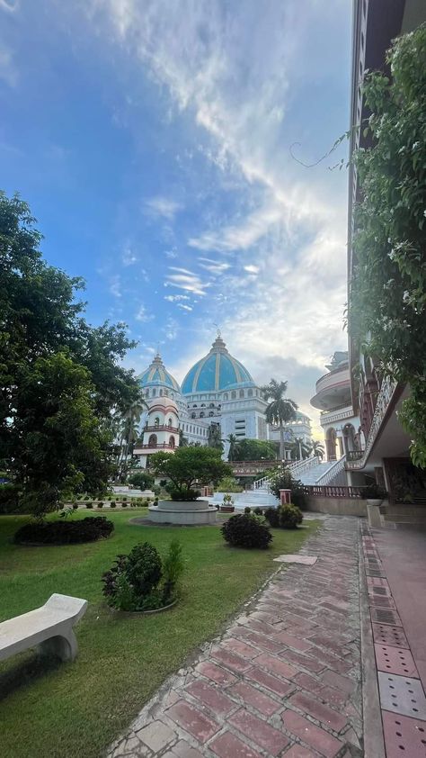 Mayapur Iskcon Temple, Mayapur Iskcon, Future Moodboard, House Snap, Vrindavan Photography, Iskcon Mayapur, Vrindavan Photography Pictures, Travel India Beautiful Places, Iskcon Temple