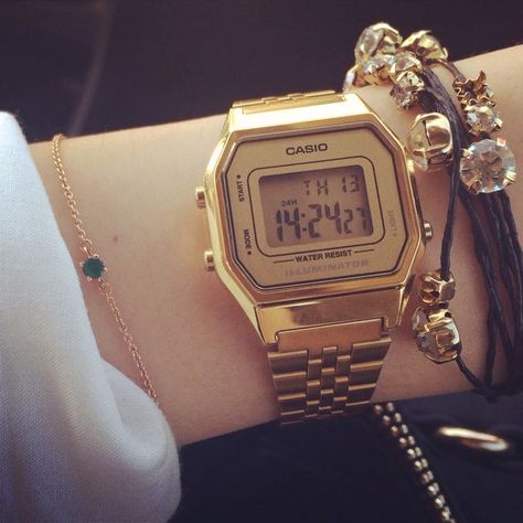 Casio Vintage Watch Woman, Casio Vintage Watch, Casio Vintage, Casio Watch, A Woman, Rose Gold, Bracelet, Gold