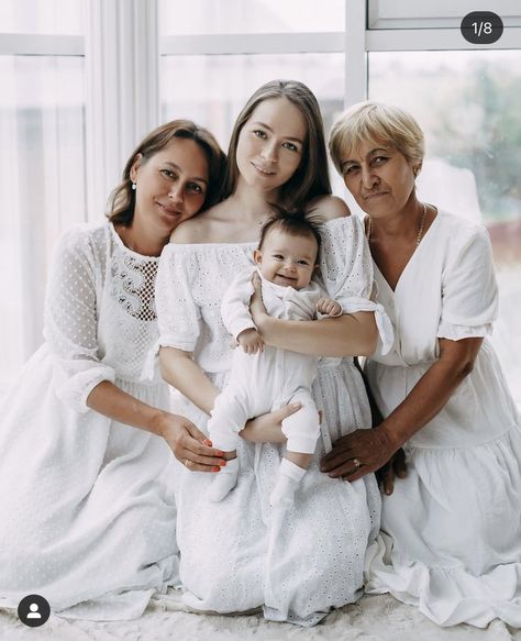 Mom Grandma And Baby Photoshoot, Grandma Mommy And Me Photo, Four Generations Photo Ideas, Generation Pictures Women, 3 Generations Photoshoot, Women Generation Pictures, Mother Daughter Grandmother Photography, White Shirt Family Pictures, 4 Generations Photo Ideas Mothers