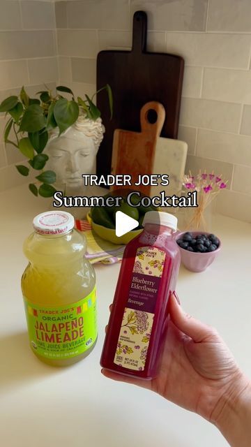 Amanda Hernandez on Instagram: "REFRESHING WITH A SLIGHT KICK 🍋‍🟩  If you want a refreshing bubbly drink with a slight kick to it… then you need to make this one!   I’m not really sure why this Trader Joe’s drink has the word elderflower in it, because there actually isn’t any elderflower in this drink.   That being said, this drink is still really yummy and the color is gorgeous in cocktails 😍   The Trader Joe’s jalapeño limeade is a great option if you want to make up a quick and spicy margarita! It’s not too spicy, so if you want more of a kick just muddle or shake more jalapeños into your drink 🌶️  2 oz. @losiento blanco tequila  2 oz. Trader Joe’s jalapeño limeade  Trader Joe’s Blueberry Elderflower drink  Sparkling mineral water  Jalapeño slices  Lime, salt, and blueberries for g Trader Joe’s Mocktails, Jalapeño Limeade, Elderflower Drink, Sparkling Mineral Water, Lime Salt, Spicy Margarita, Cocktail Sticks, Margarita Recipes, Mineral Water